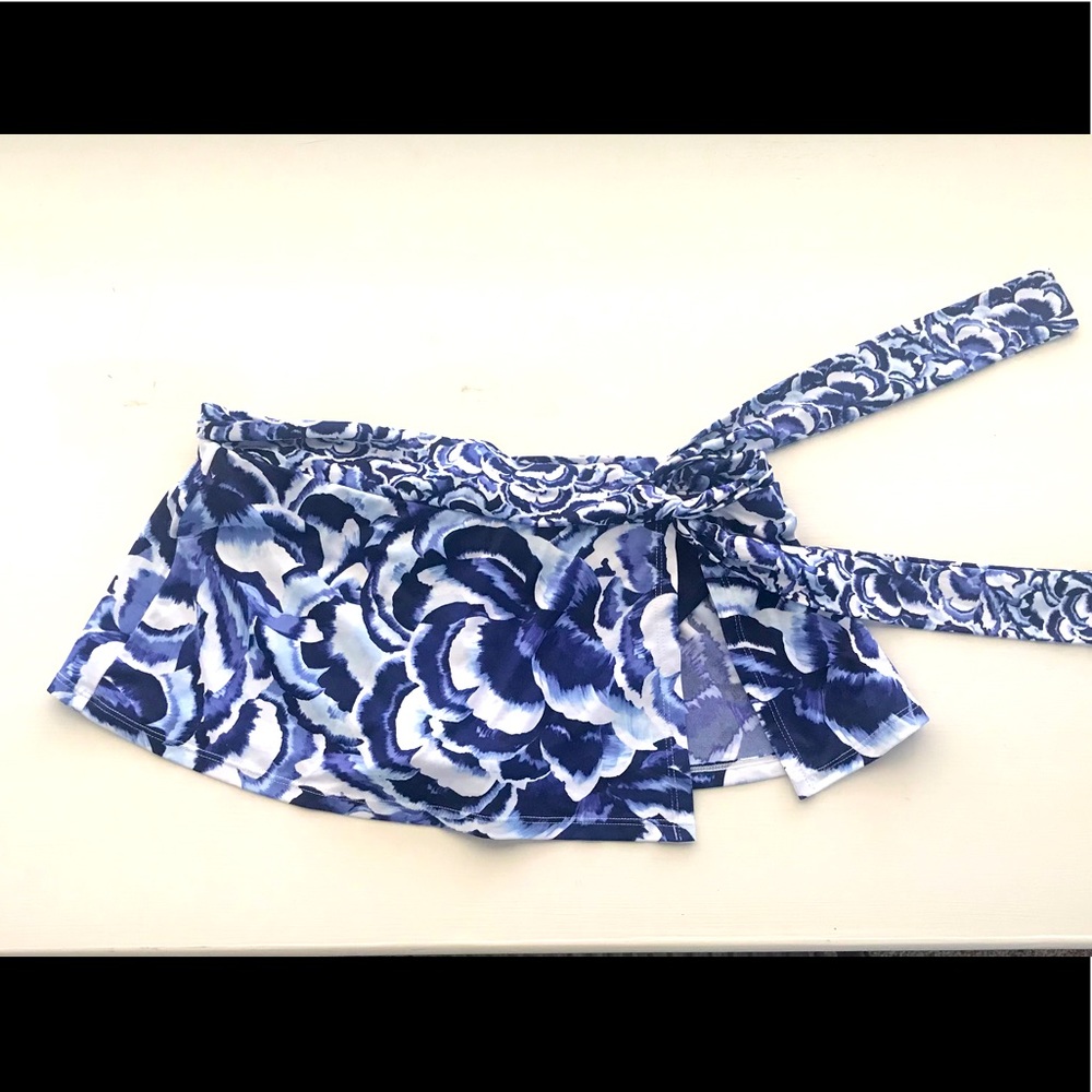 TOMMY BAHAMA Skirted swim bottoms